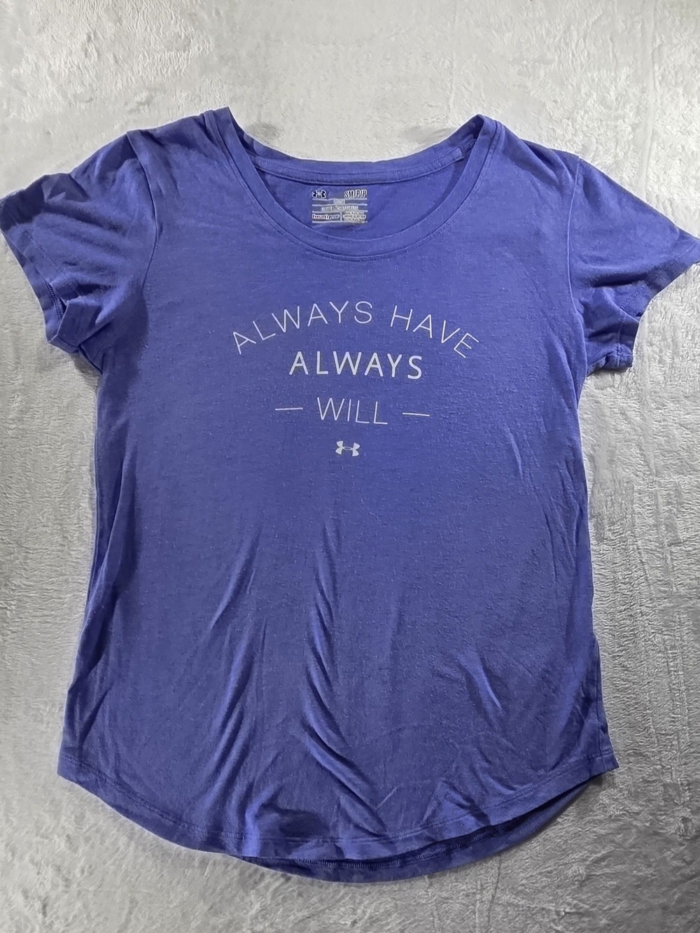 Under Armour HeatGear Women’s S Purple Loose Fit Lightweight Logo Tee-0107